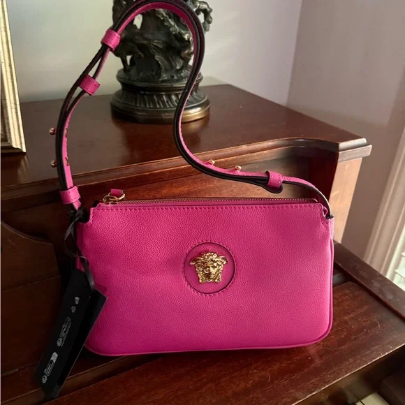 Luxury Designer Bags, Jewelry and Shoes show! - Picture 8 of 16